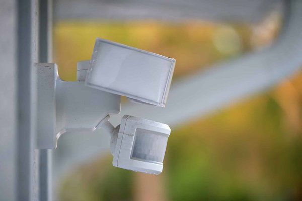 Quels sont les critères de choix d'un projecteur détecteur de mouvement ?