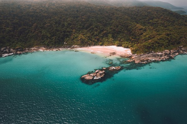 La rade de Toulon: un site incontournable à voir pendant le camping dans le Var